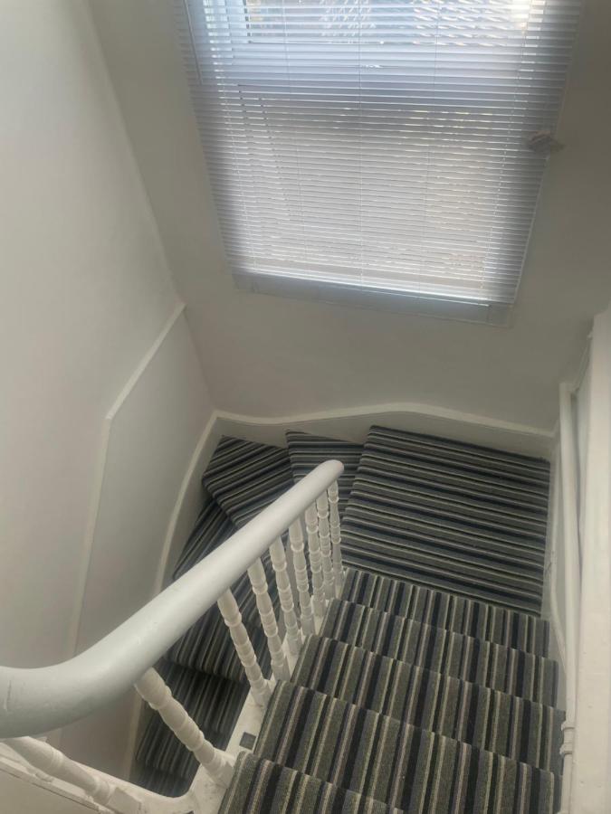 Beautiful Loft With En-suit In A Family House, Quarto em Acomodações Particulares Londres